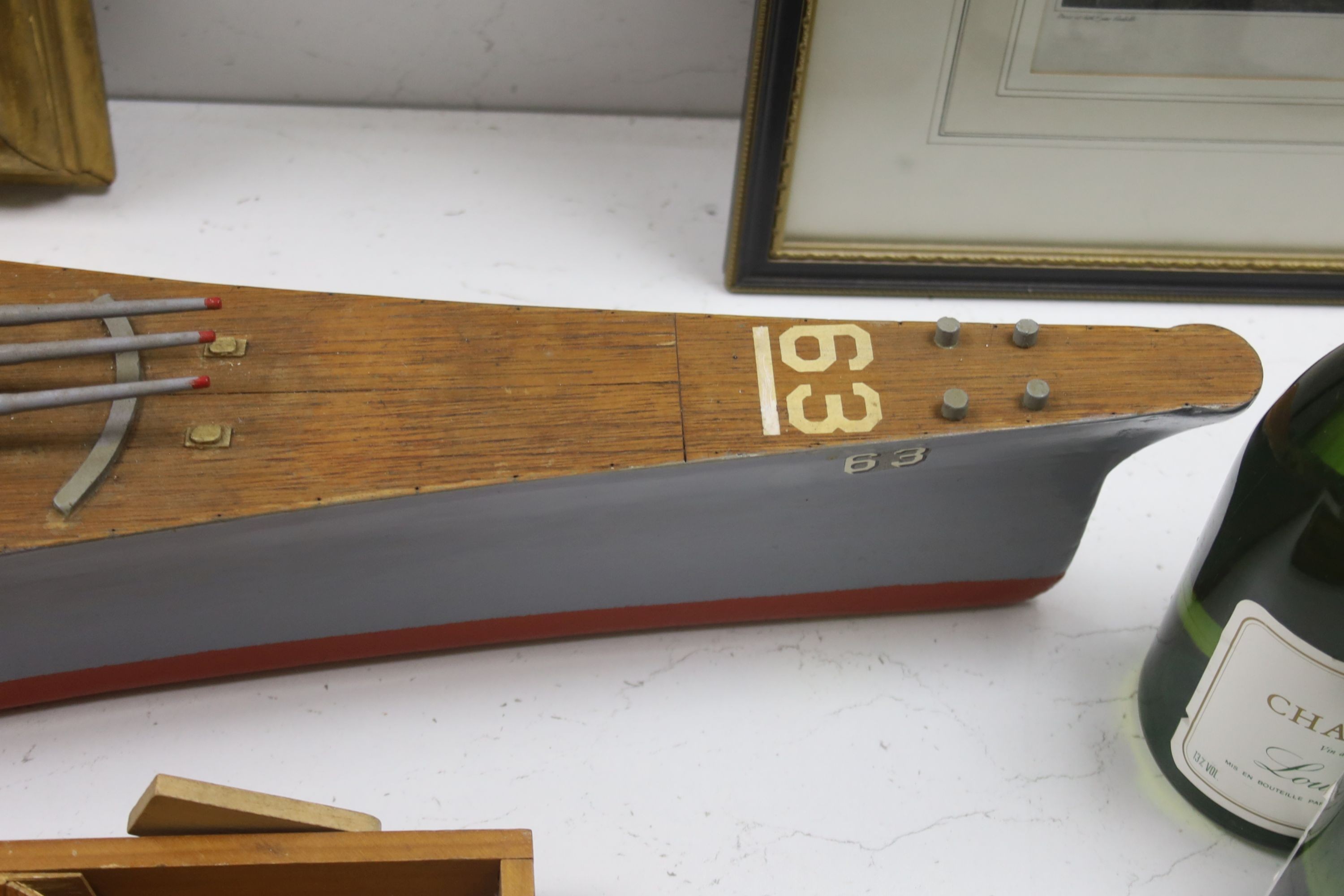 A model of British battle cruiser, length 142cm